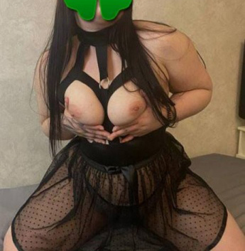 Зови меня, если хочешь окунуться в мир страсти и удовольствия. Я создана, чтобы удовлетворять все твои желания и фантазии. Без табу и ограничений, только яркие эмоции и множество приятных впечатлений. Дерзай и звони мне уже сейчас! 5126, 19 лет